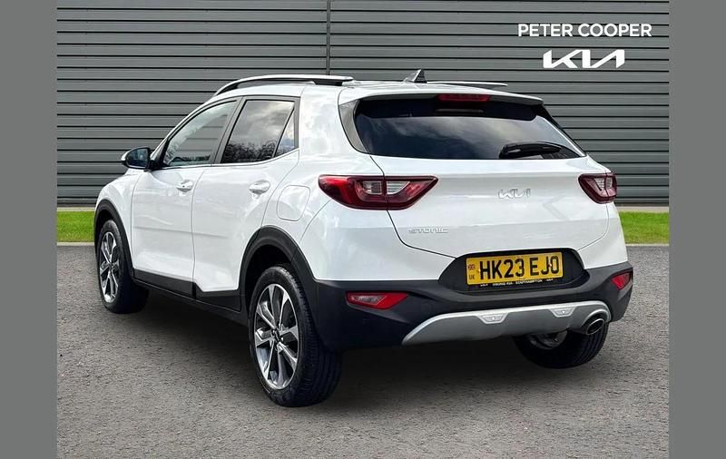 Used Kia Stonic 117 HP (86 kW) 2023 White SUV