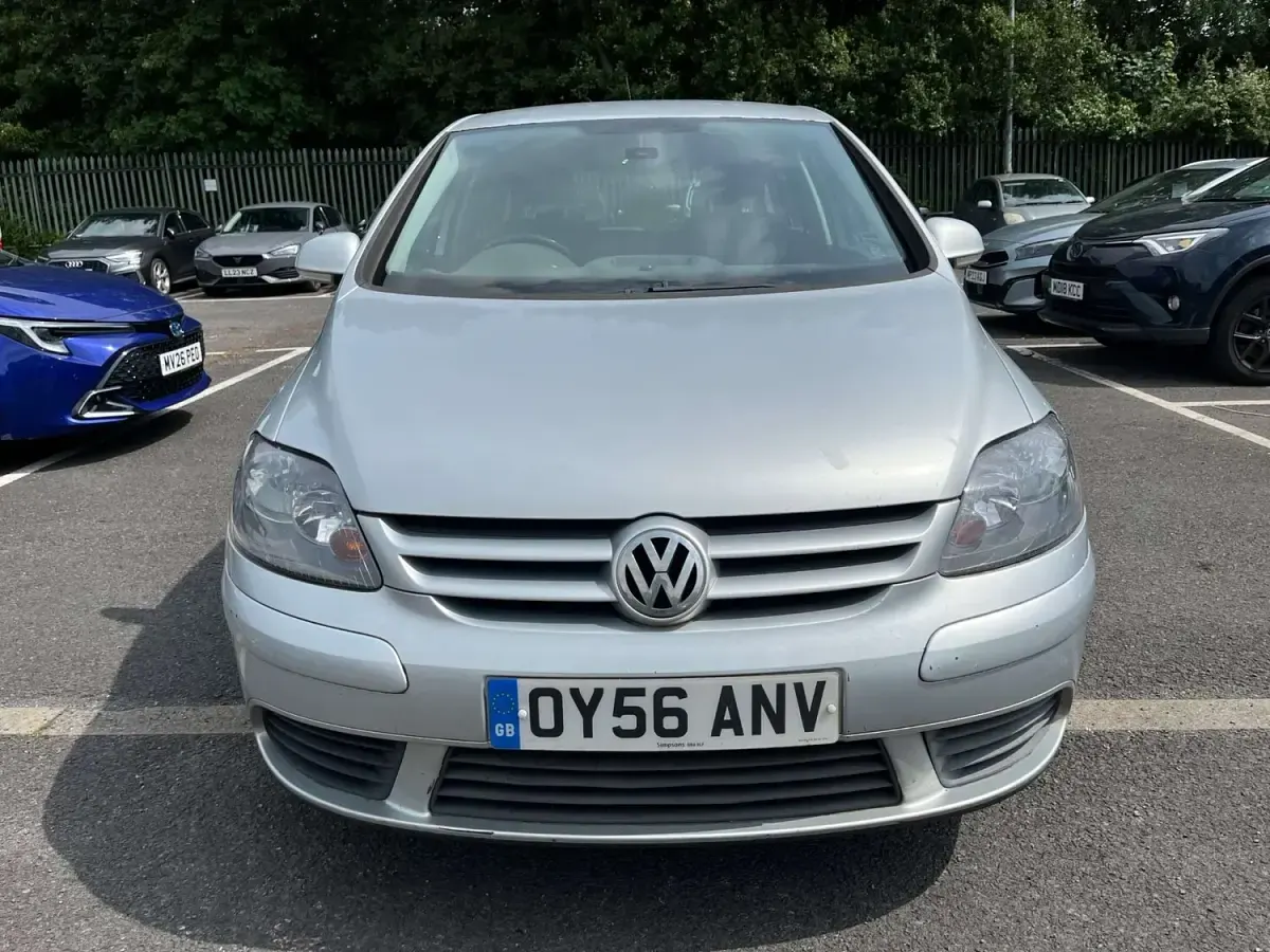 Used VW Golf IV SE 103 HP (75 kW) 2006 Silver Hatchback