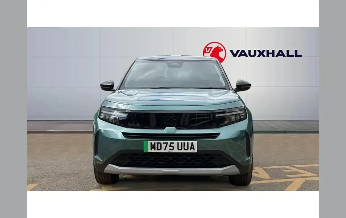 Begagnad Vauxhall Frontera 83 kW (113 HK) 2025 Grön SUV