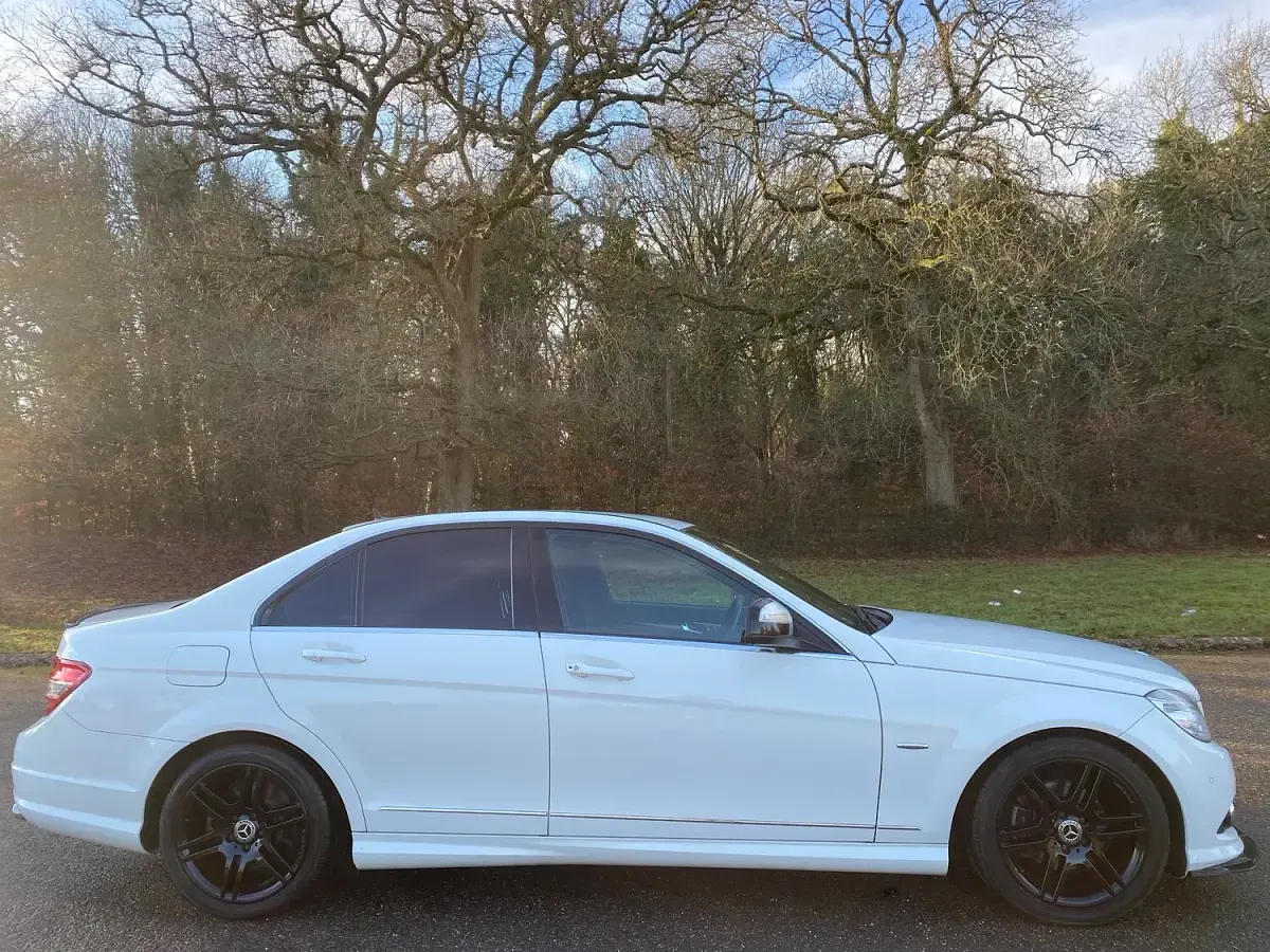 Used Mercedes C250 2008 White Sedan