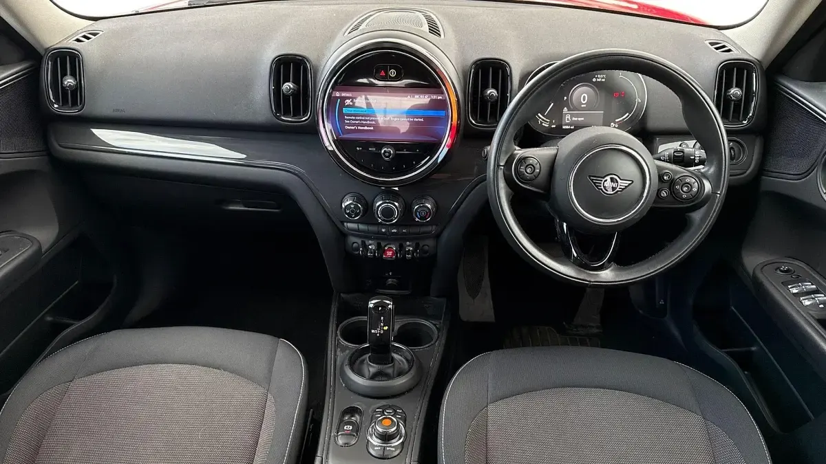 Usado Mini Cooper Countryman Classic 134 CV (98 kW) 2021 Rojo SUV