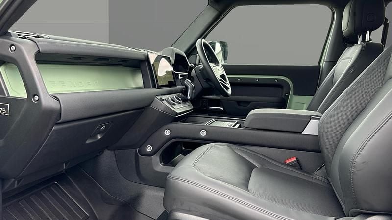 Used Land Rover Defender 75th Limited Edition 300 HP (220 kW) 2023 Green SUV