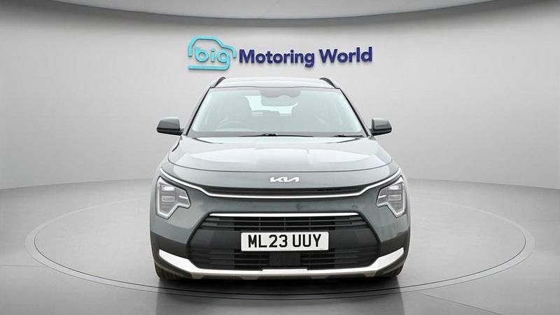 Used Kia Niro 180 HP (132 kW) 2023 Green SUV