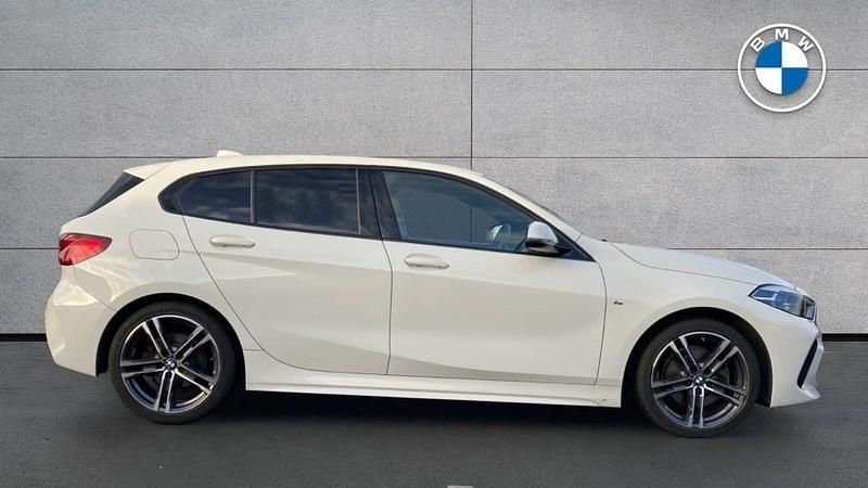 Used BMW 118 M Sport 134 HP (98 kW) 2021 White Hatchback