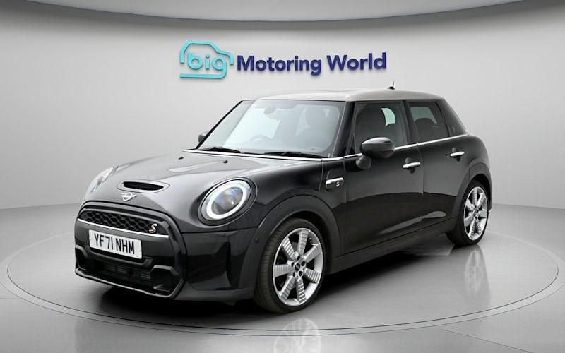 Used Mini Cooper S Exclusive 178 HP (130 kW) 2022 Black Hatchback