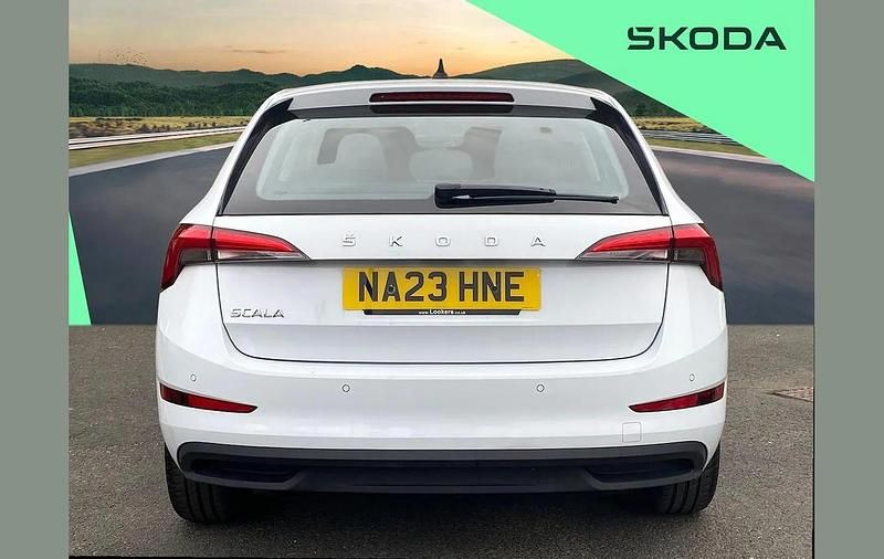 Used Skoda Scala SE 94 HP (69 kW) 2023 White Hatchback