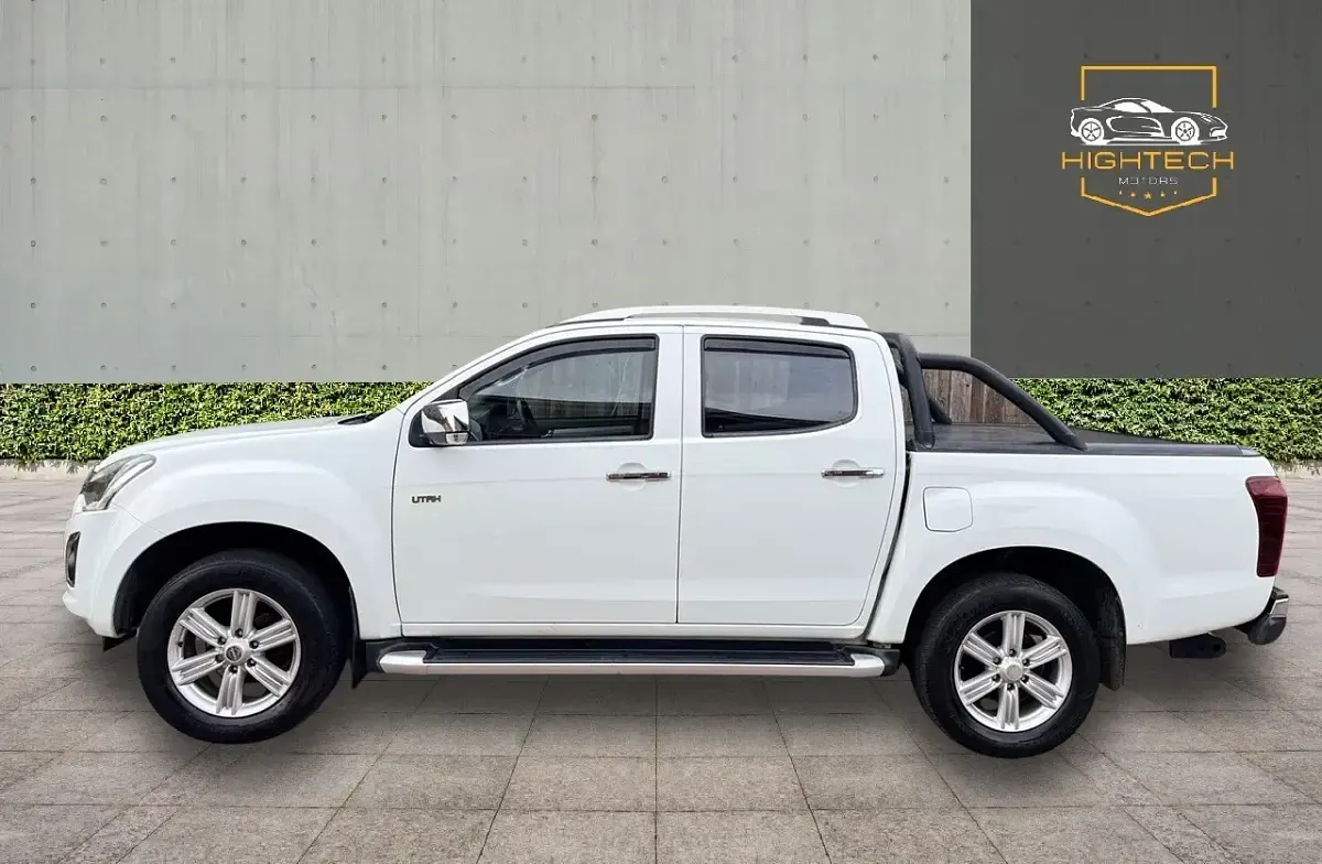 Used Isuzu D-Max 2017 White Pickup