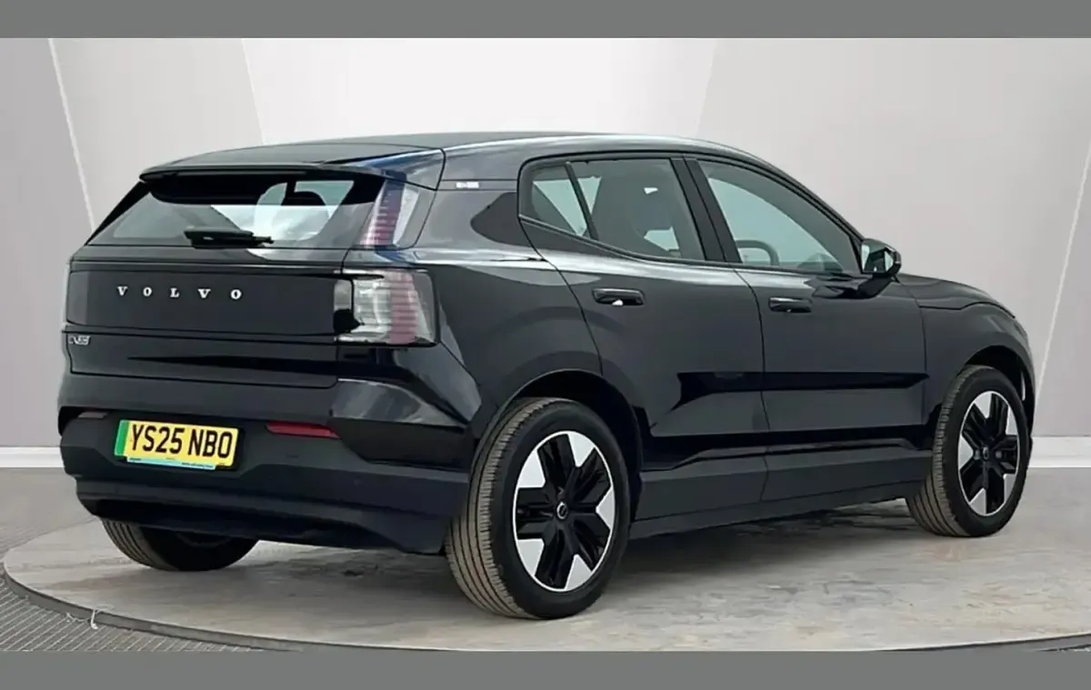 Used Volvo EX30 Core 196 kW (267 HP) 2025 Black SUV