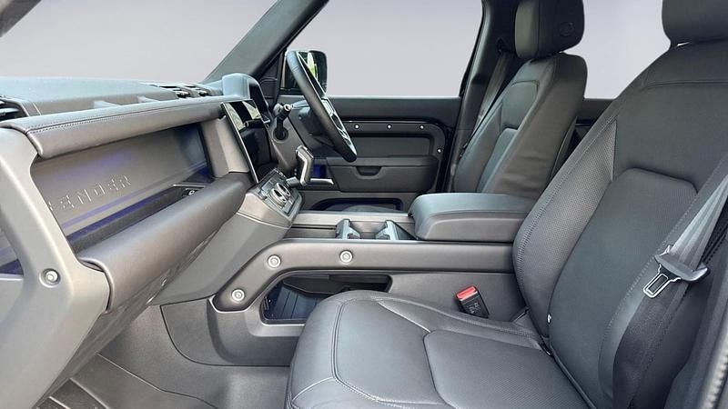 Used Land Rover Defender HSE Dynamic 2026 Santorini black Estate