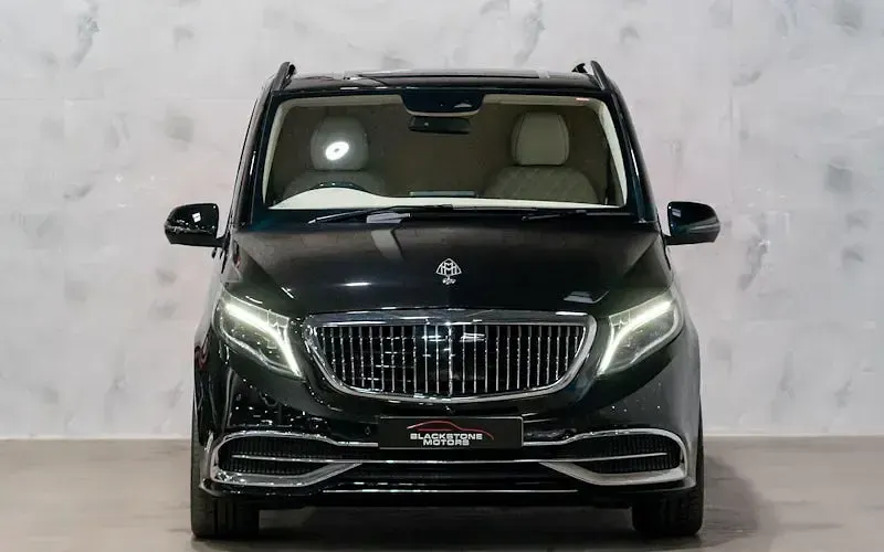 Used Mercedes V300 AMG line 237 HP (174 kW) 2022 Black MPV