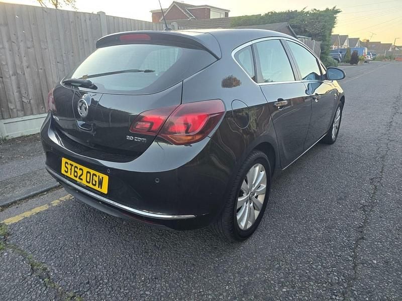 Used Vauxhall Astra Elite 165 HP (121 kW) 2013 Black Hatchback