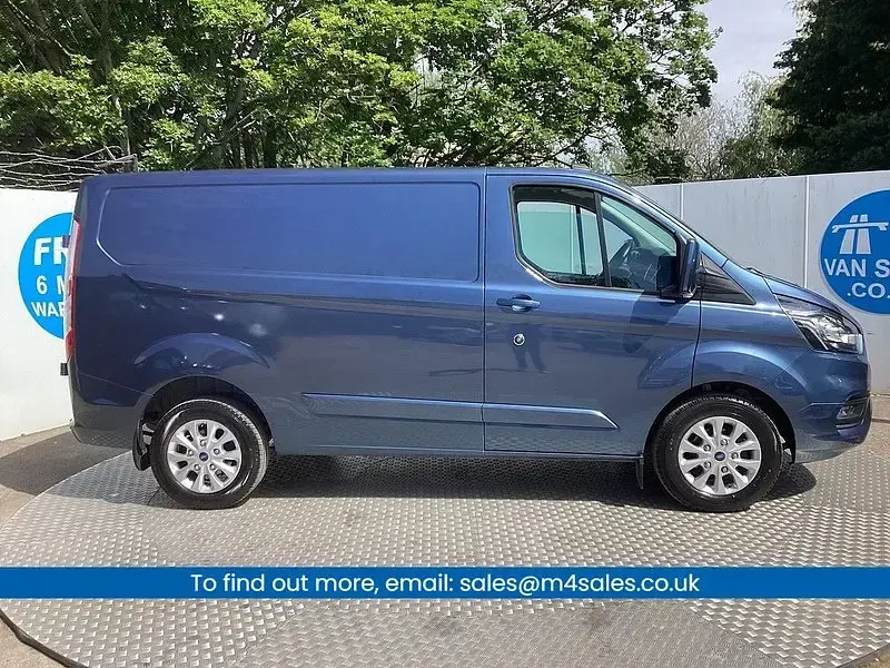 Used Ford Transit Custom Limited 130 HP (95 kW) 2022 Blue Van