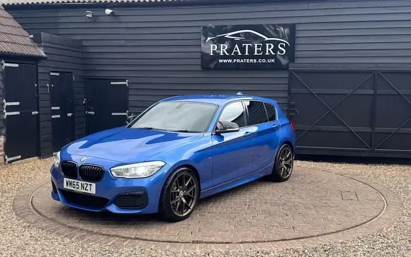 Usado BMW M135 Comfort Edition 326 CV (239 kW) 2015 Azul Utilitario