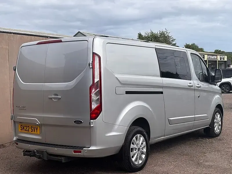 Used Ford Transit Custom Limited 185 HP (136 kW) 2022 Silver Van