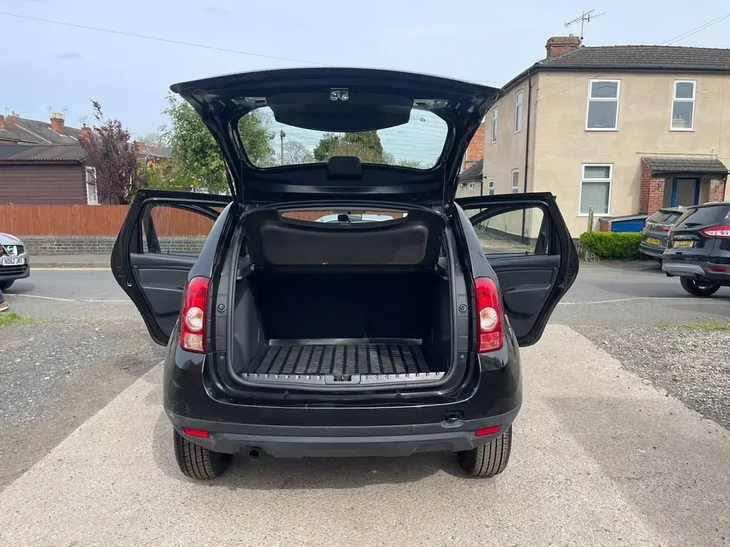 Used Dacia Duster Ambiance 110 HP (80 kW) 2015 Black SUV
