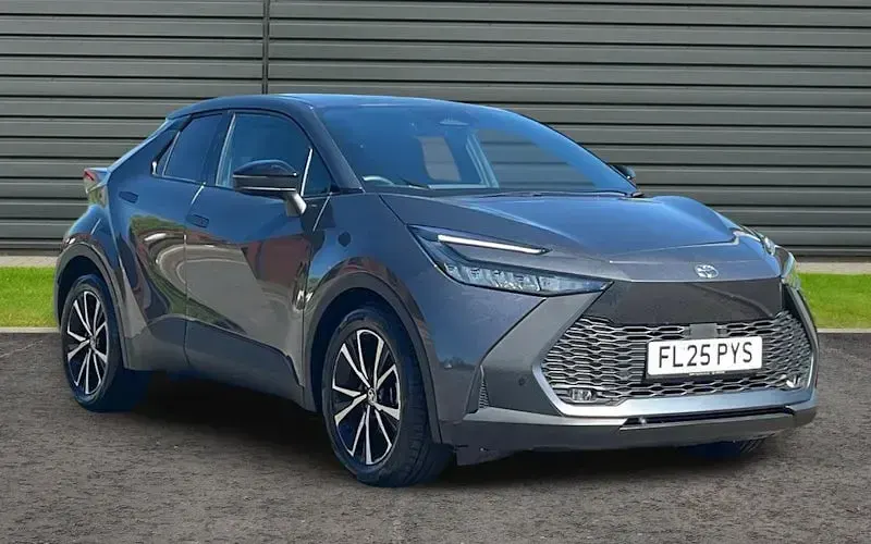 Used Toyota C-HR Design 140 HP (102 kW) 2026 SUV