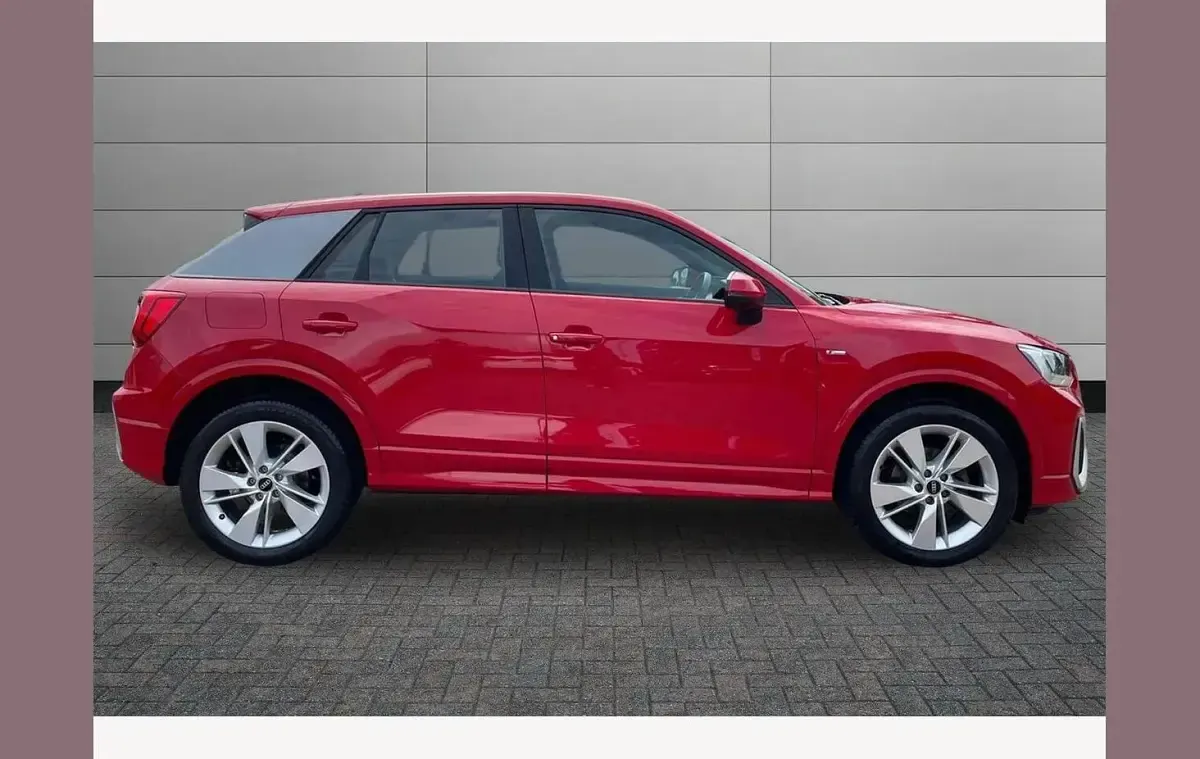 Used Audi Q2 S-Line 150 HP (110 kW) 2022 Red SUV