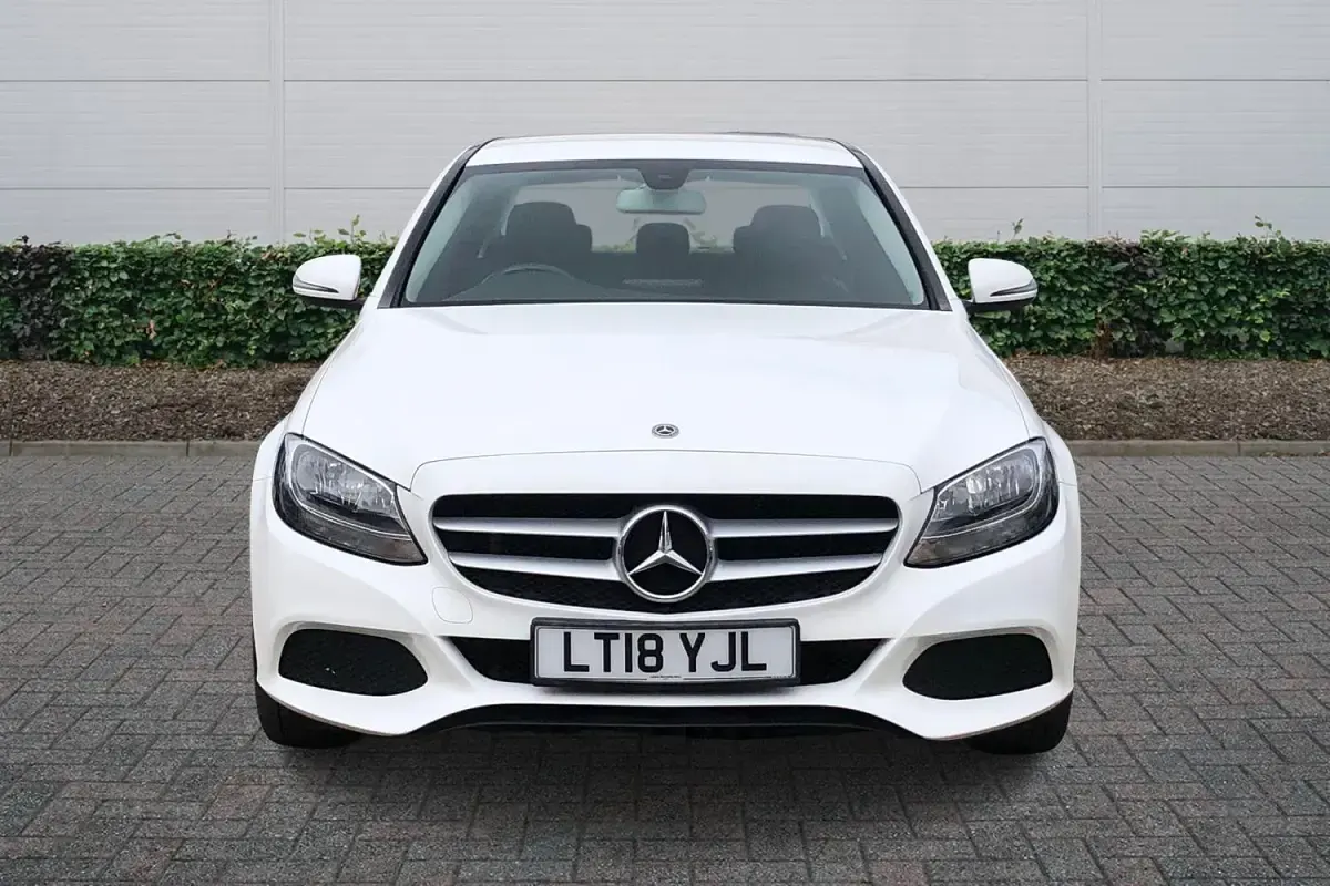 Used Mercedes C220 SE 2018 White Sedan