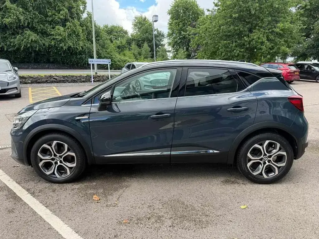 Used Renault Captur Techno 143 HP (105 kW) 2023 Blue SUV