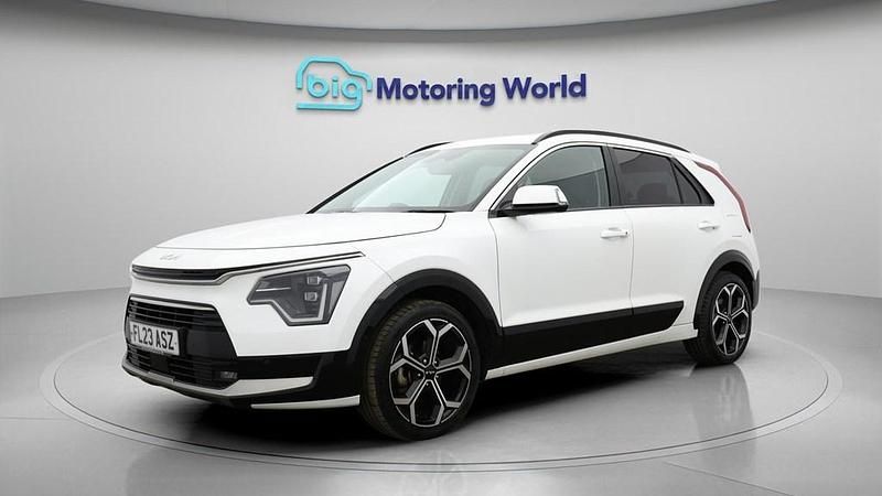 Used Kia Niro 139 HP (102 kW) 2023 White SUV