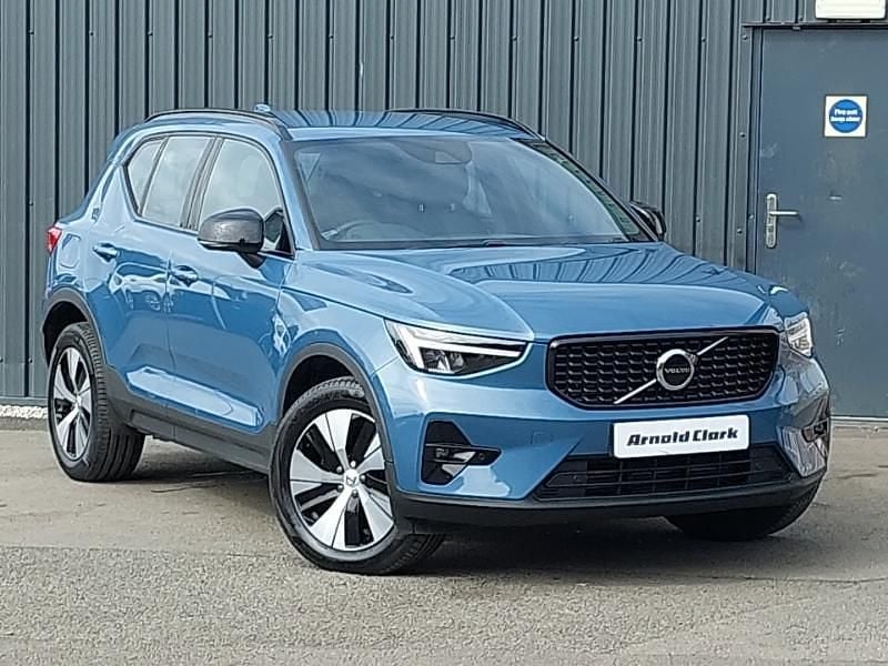 Blue Used 2023 Volvo XC40 Plus SUV | £24,498 (Good price) - Image 1/4