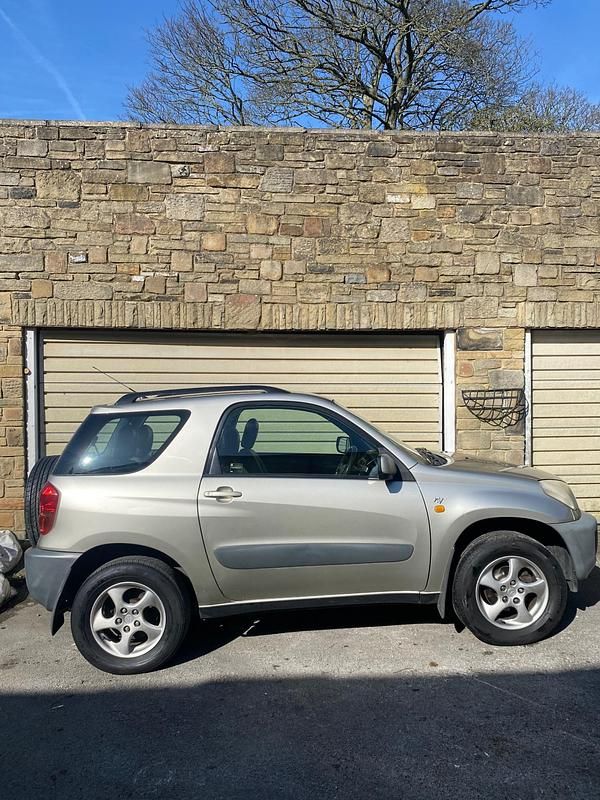 Used Toyota RAV4 2001 Beige SUV