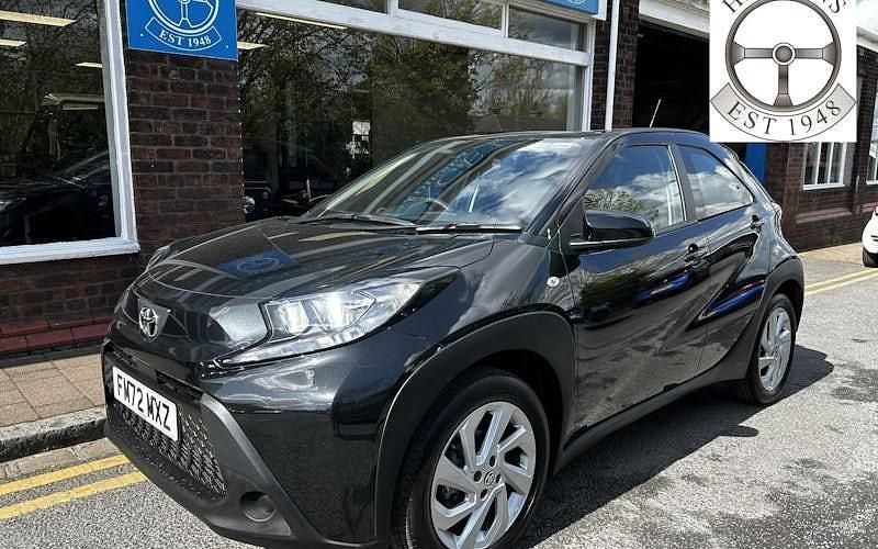 New Toyota Aygo X PURE 72 HP (52 kW) 2025 SUV