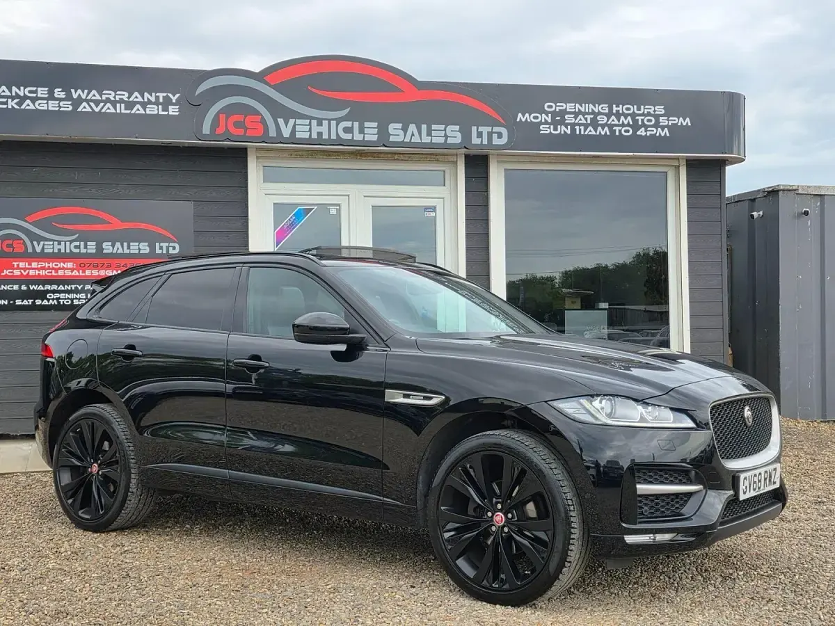 Used Jaguar F-Pace R-Sport 180 HP (132 kW) 2019 Black SUV