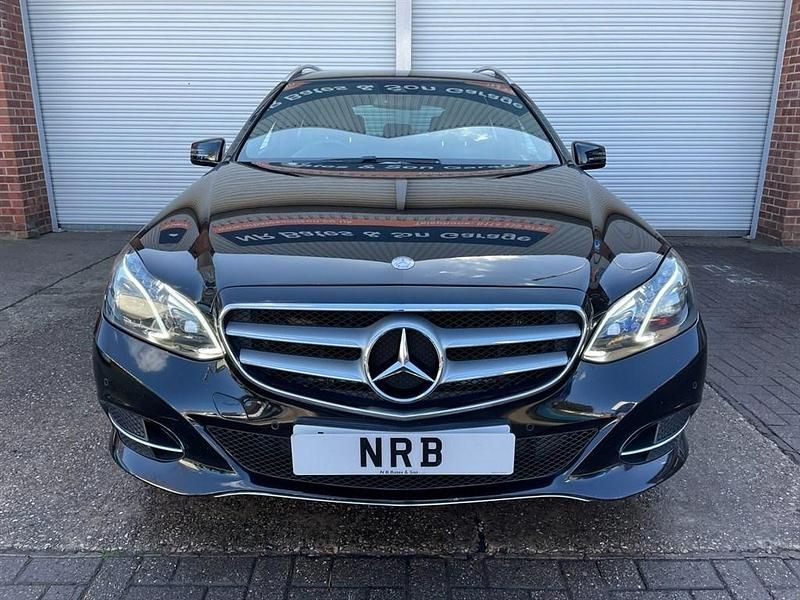 Used Mercedes E220 SE 2016 Black Estate