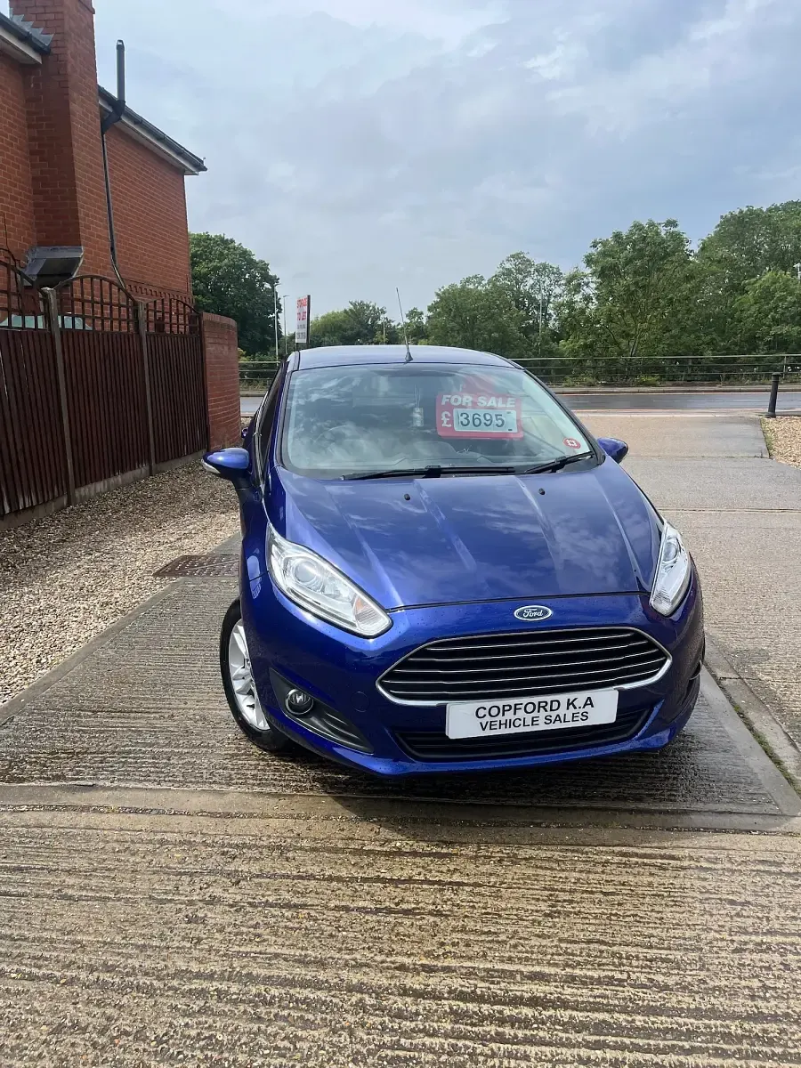 Used Ford Fiesta Zetec 2017 Blue Hatchback