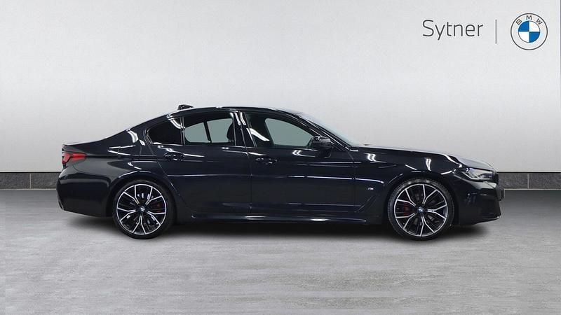 Gebraucht BMW 520 M Sport 187 PS (137 kW) 2022 Schwarz