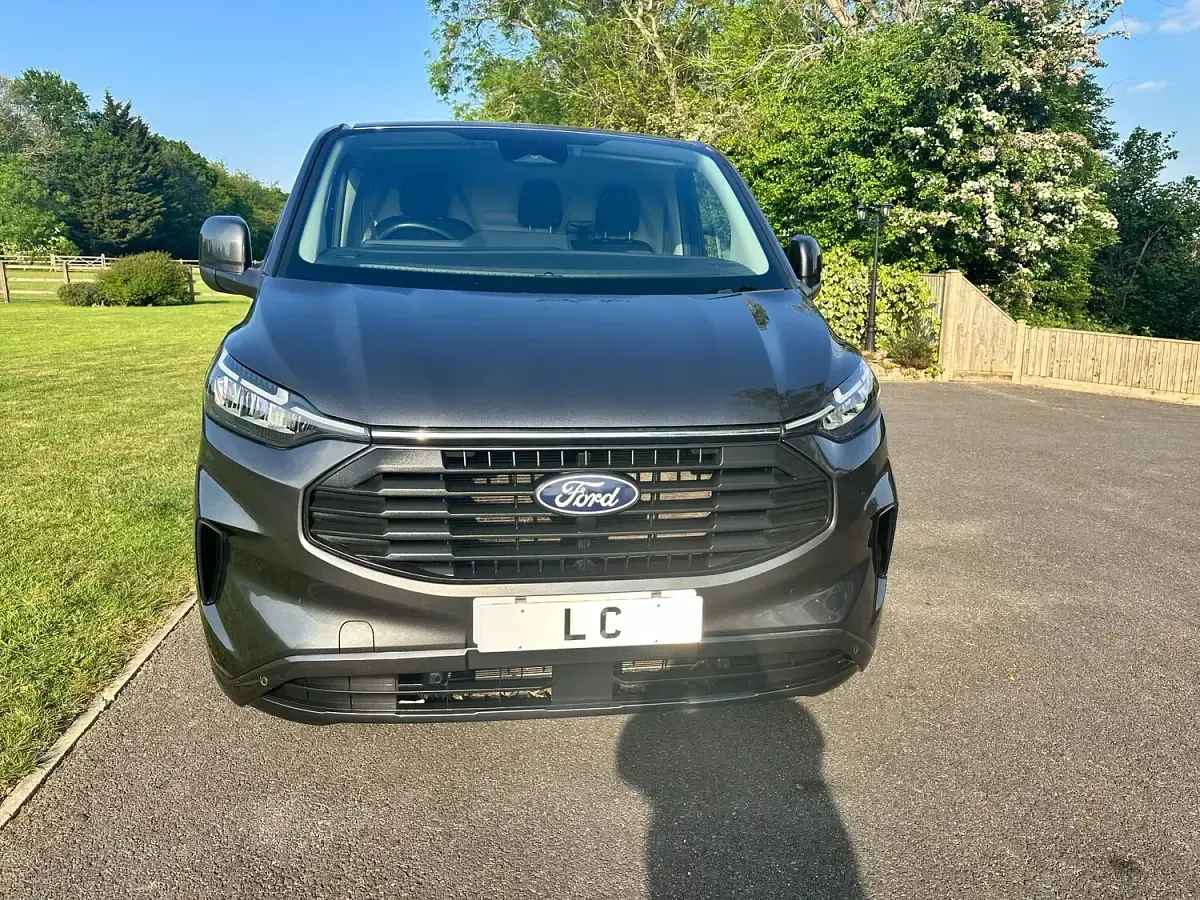 Used Ford Transit Custom Limited 136 HP (100 kW) 2024 Grey Van