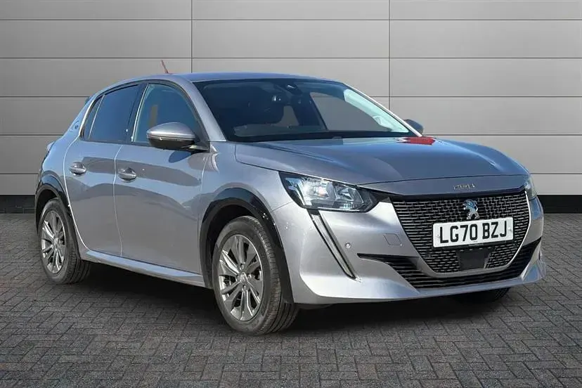 Second-hand Peugeot e-208 Allure 100 kW (136 CP) 2020 Gri Hatchback