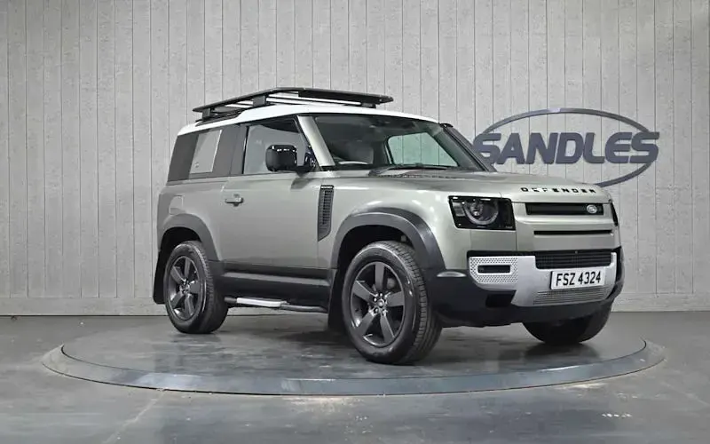 Used Land Rover Defender HSE 250 HP (183 kW) 2021 SUV