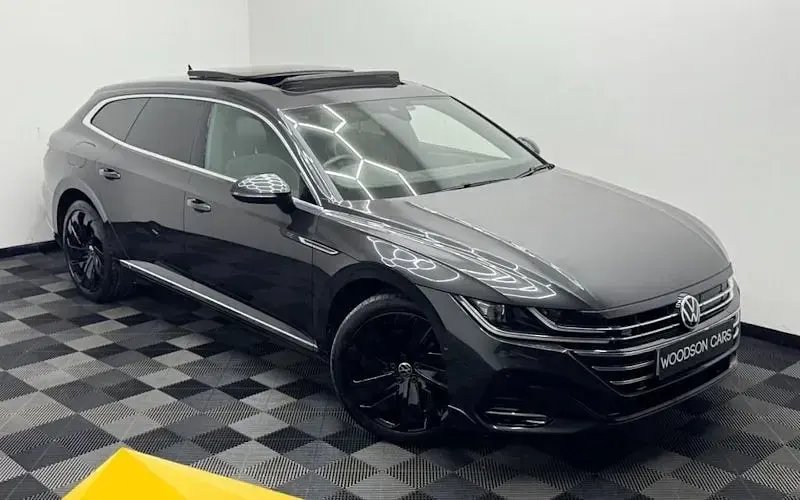 Begagnad VW Arteon R-line 218 HK (160 kW) 2024 Kombi