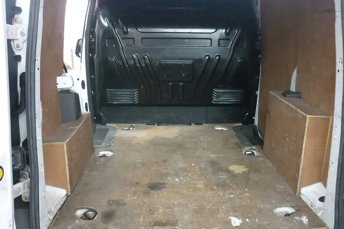 Used Ford Transit Connect 100 HP (73 kW) 2017 White MPV