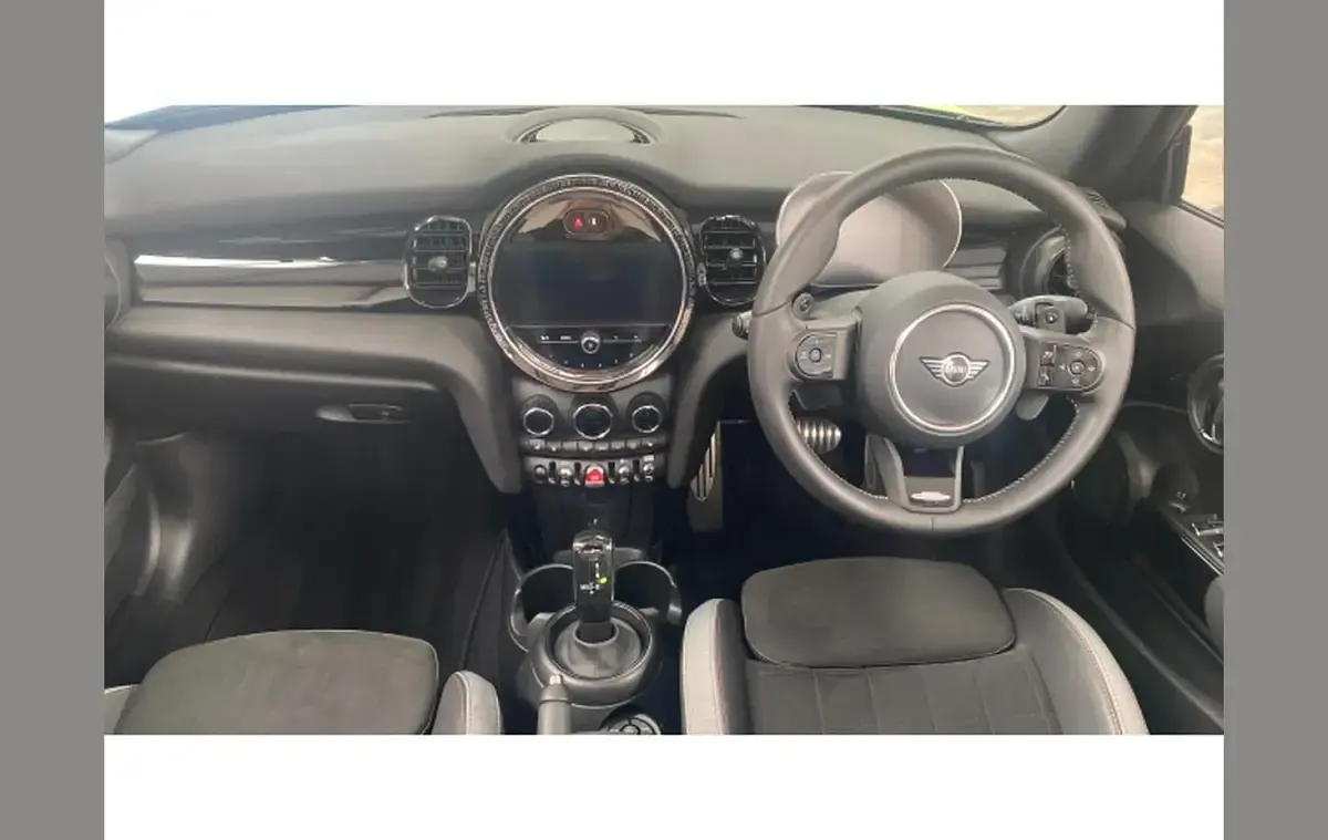 Used Mini Cooper S Cabriolet Sport 176 HP (129 kW) 2024 Yellow Cabriolet