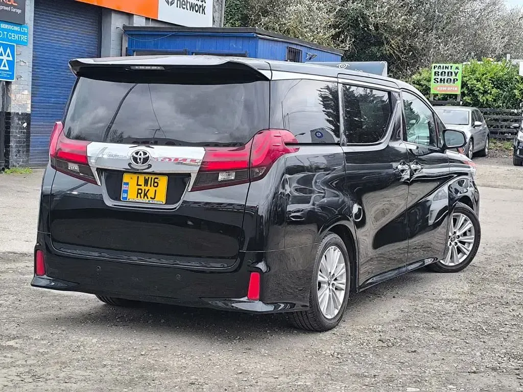 Used Toyota Alphard 182 HP (133 kW) 2025 MPV