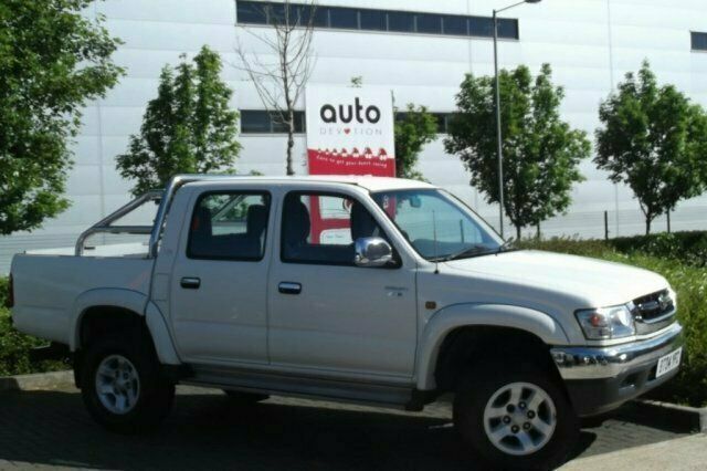 Used Toyota HiLux 102 HP (75 kW) 2004 Pickup