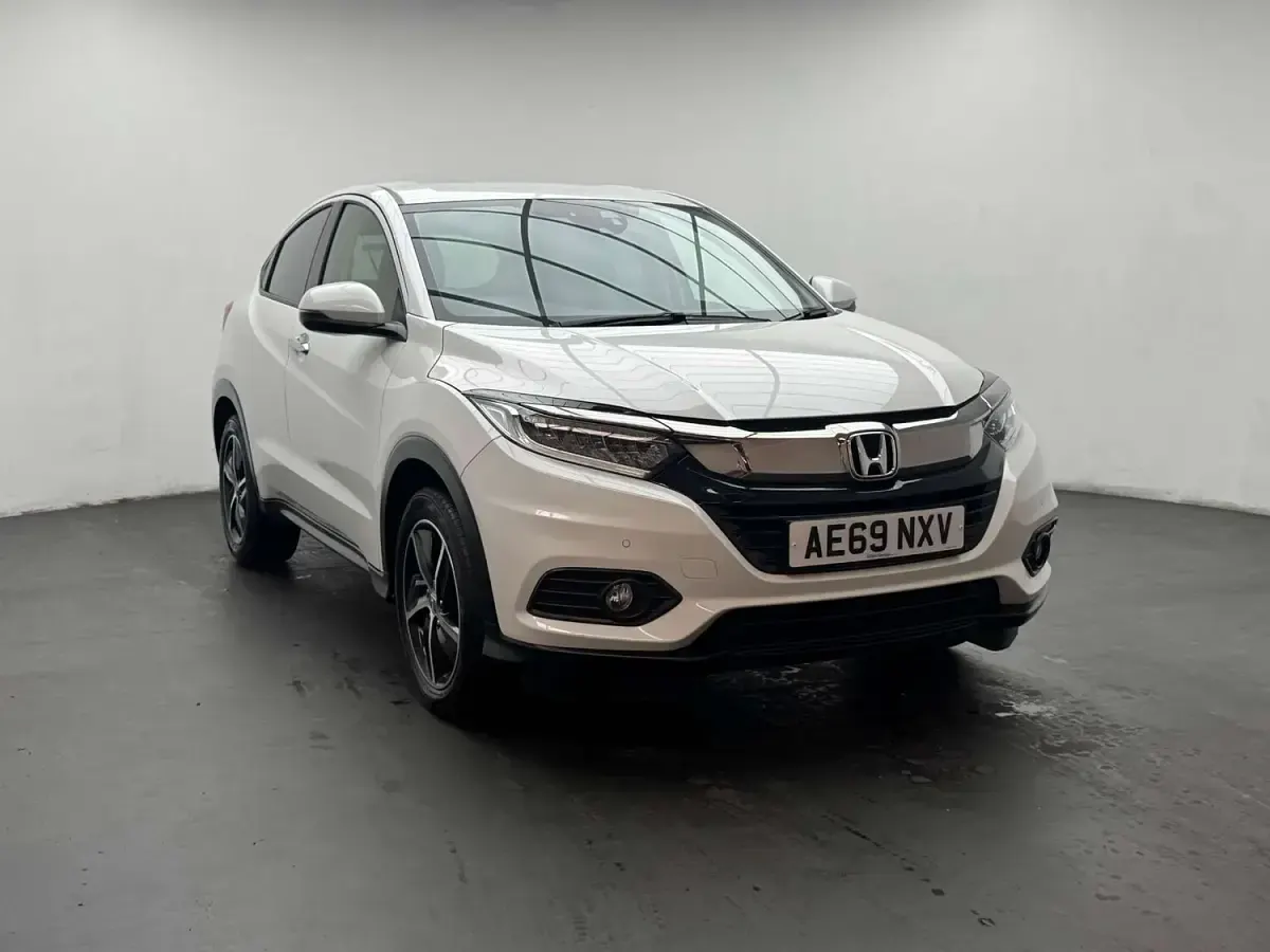 Used Honda HR-V SE 130 HP (95 kW) 2019 White SUV