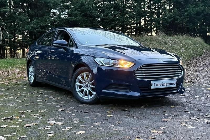 Blue Used 2017 Ford Mondeo Style Hatchback | £4,795 (Good price) - Image 1/1