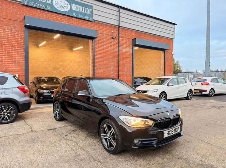 Used BMW 118 Sport Line 2018 Black Hatchback