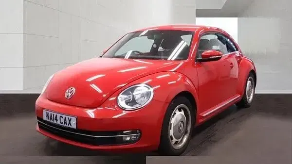 Begagnad VW Beetle Design 2014 Röd Halvkombi