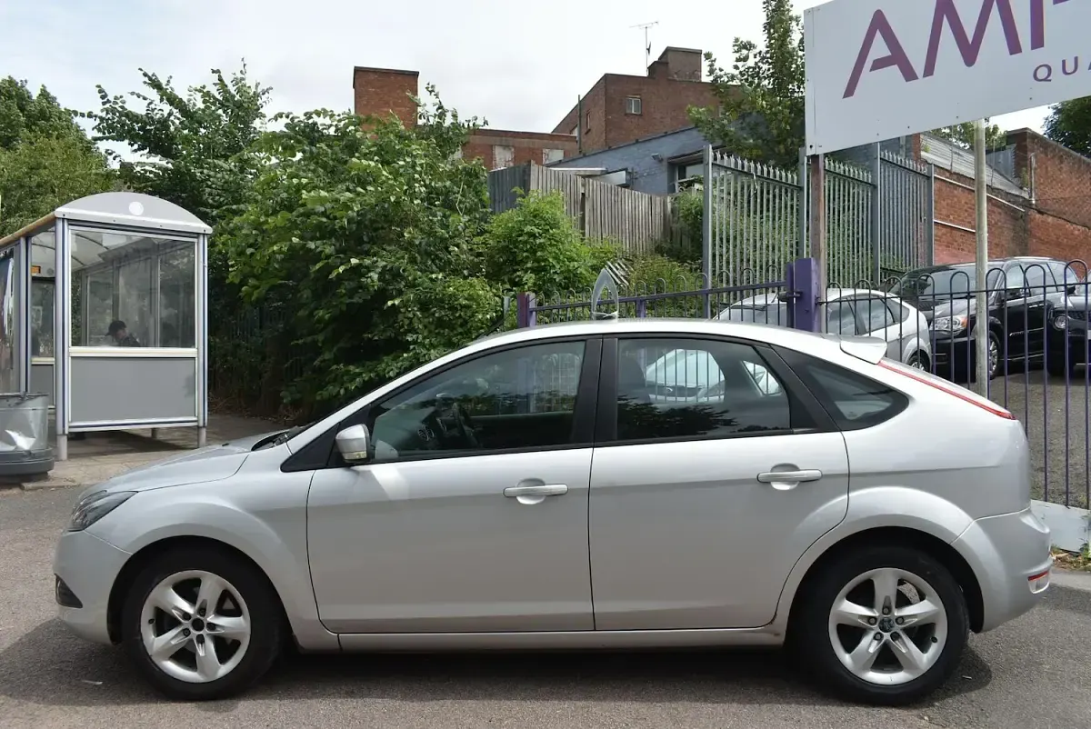 Used Ford Focus Zetec 2010 Silver Hatchback