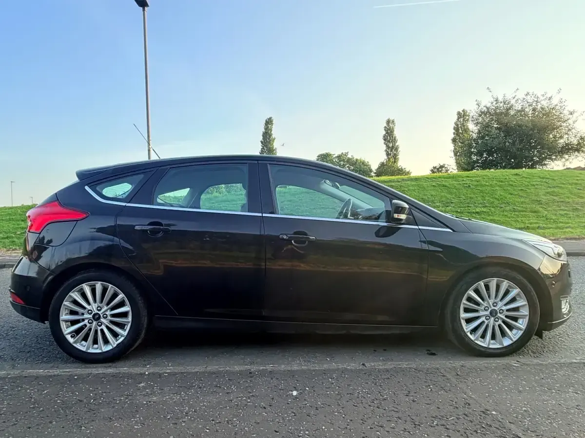 Used Ford Focus Titanium X 125 HP (91 kW) 2014 Black Hatchback