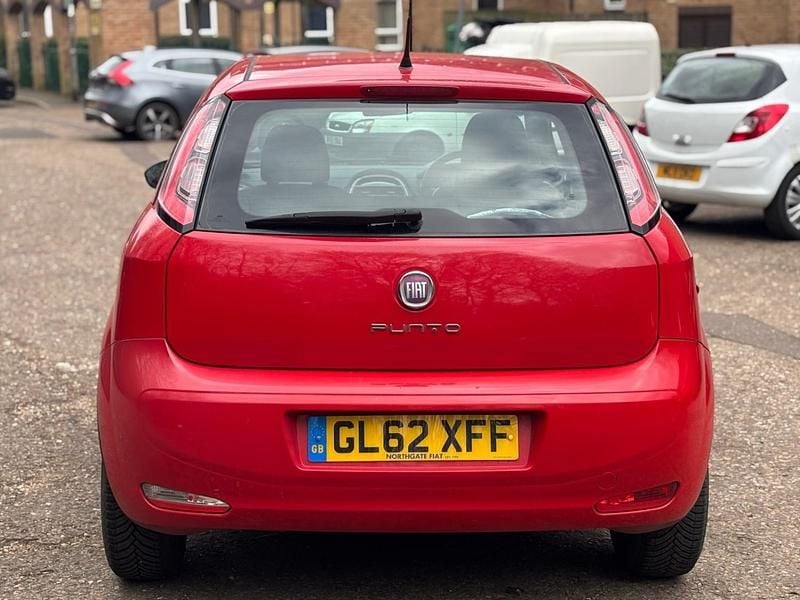 Used Fiat Punto Easy 85 HP (62 kW) 2013 Red Hatchback