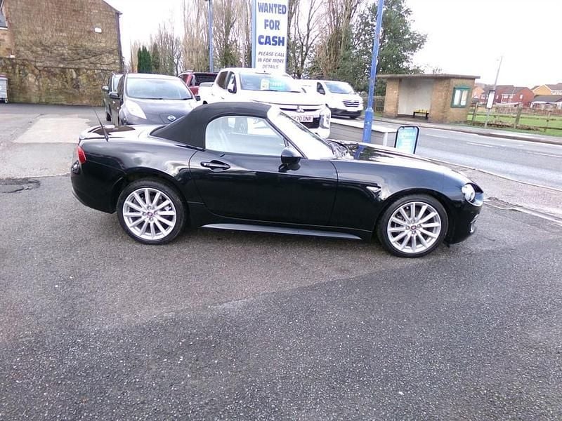Used Fiat 124 Spider Lusso 140 HP (102 kW) 2017 Black Cabriolet