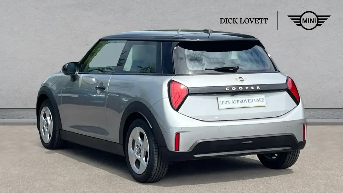 Used Mini Cooper Hatch 154 HP (113 kW) 2024 Silver Hatchback