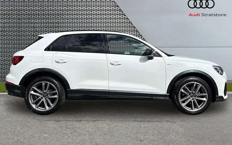 Used Audi Q3 Black Edition 150 HP (110 kW) 2022 White SUV