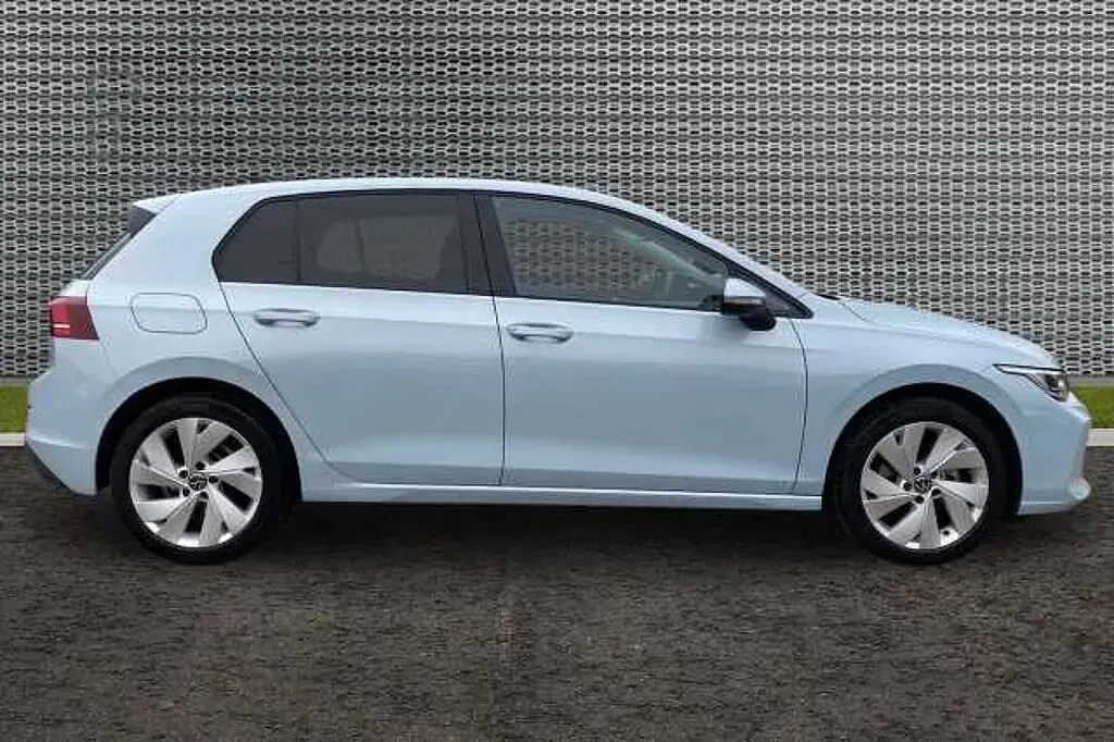 Used VW Golf VIII 115 HP (84 kW) 2024